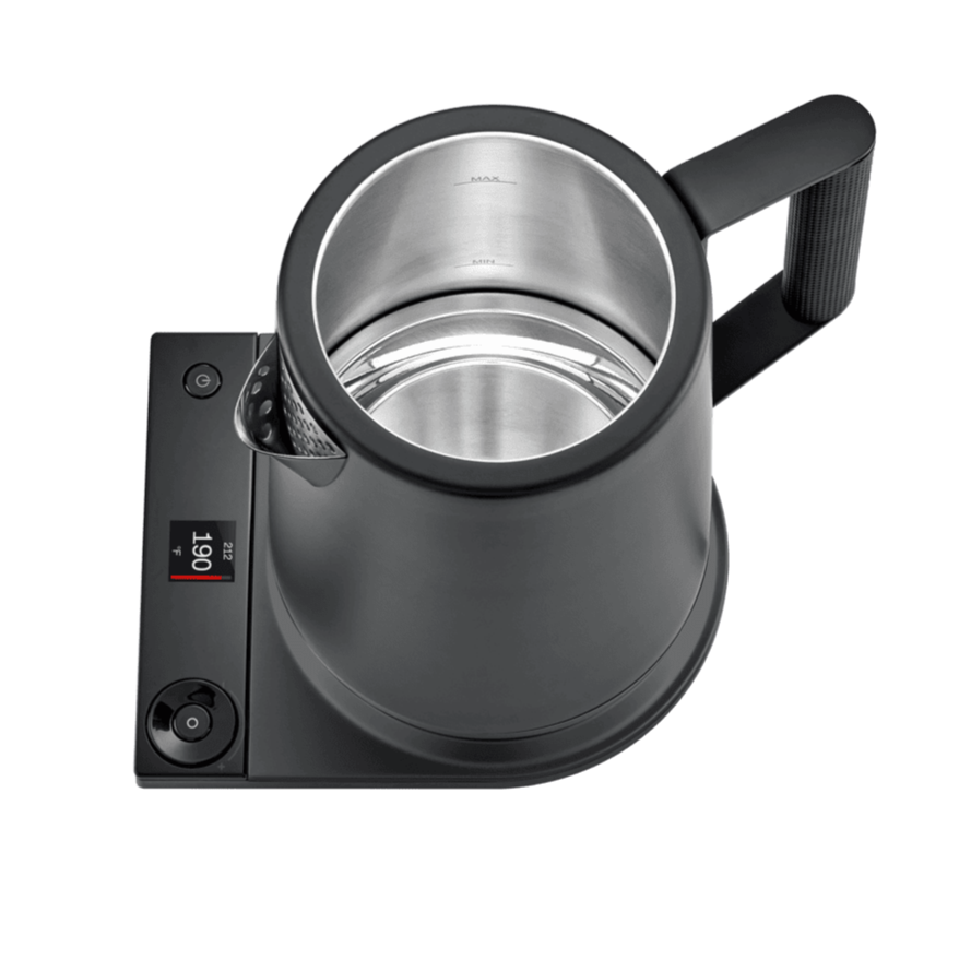 Close-up of SAKI Luna kettle LCD display showing 200°F temperature setting and timer
